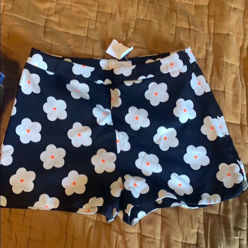 Lush flower shorts